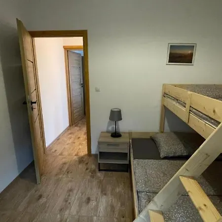 Appartement Dwupoziomowe Leszczyna *