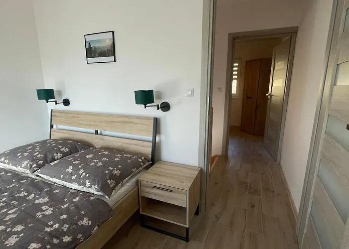 Dwupoziomowe Leszczyna شقة