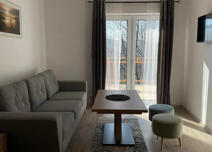 Dwupoziomowe Leszczyna شقة