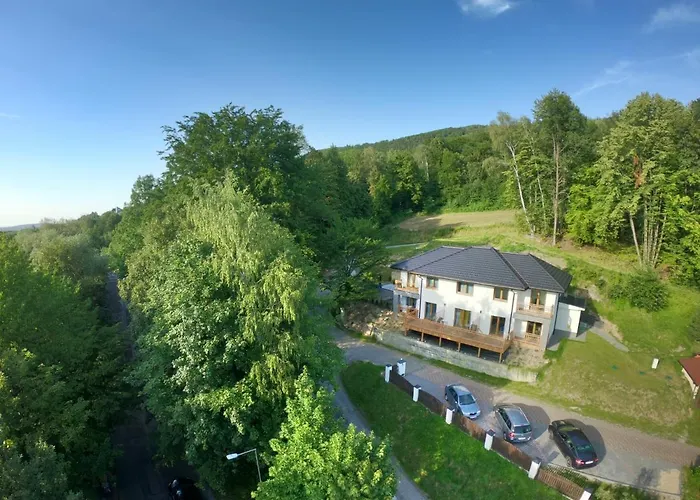 شقة Dwupoziomowe Leszczyna أوسترون