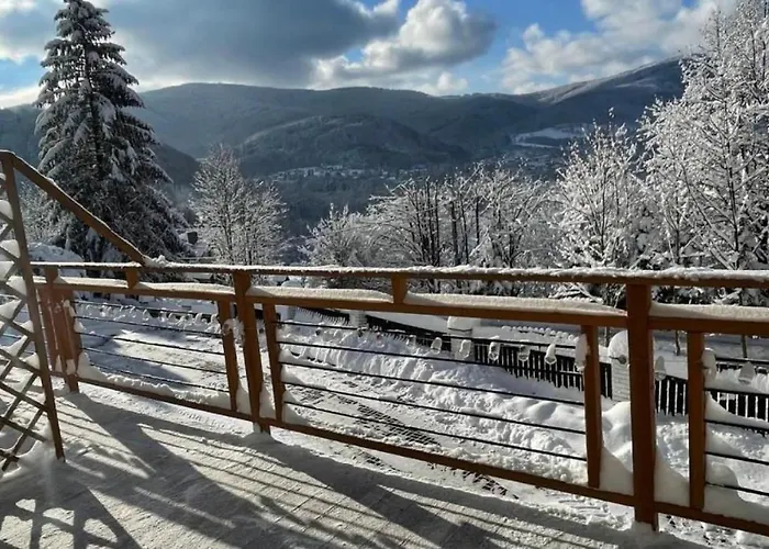 Dwupoziomowe Leszczyna شقة *