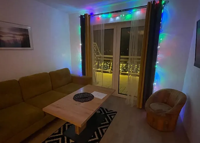 شقة Dwupoziomowe Leszczyna أوسترون